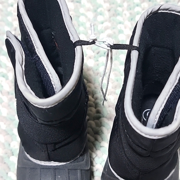 CAT AND JACK BABY BOOTS - Picture 7 of 8